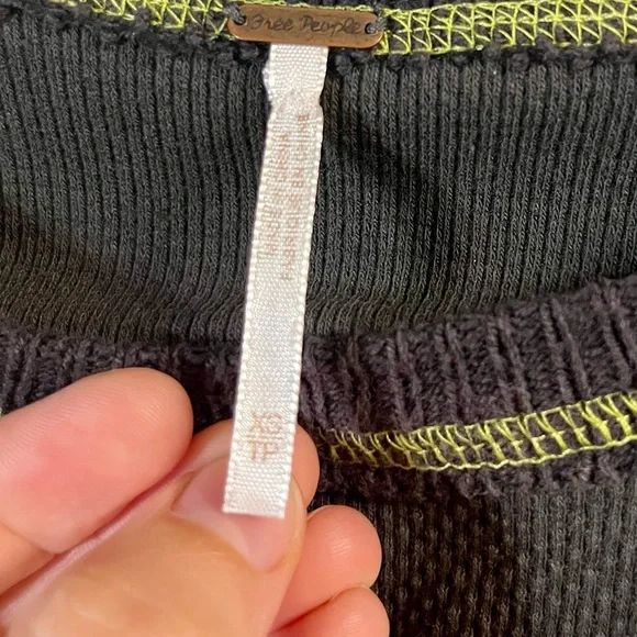 FREE PEOPLE She’s Reversible Cuff Crew Neck Long Sleeve Women’s XS - Picture 7 of 13